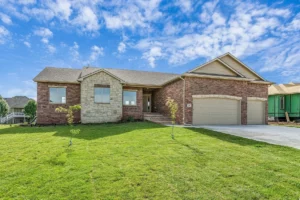 Read more about the article The Best Custom Home Builders in Wichita – Superior Homes